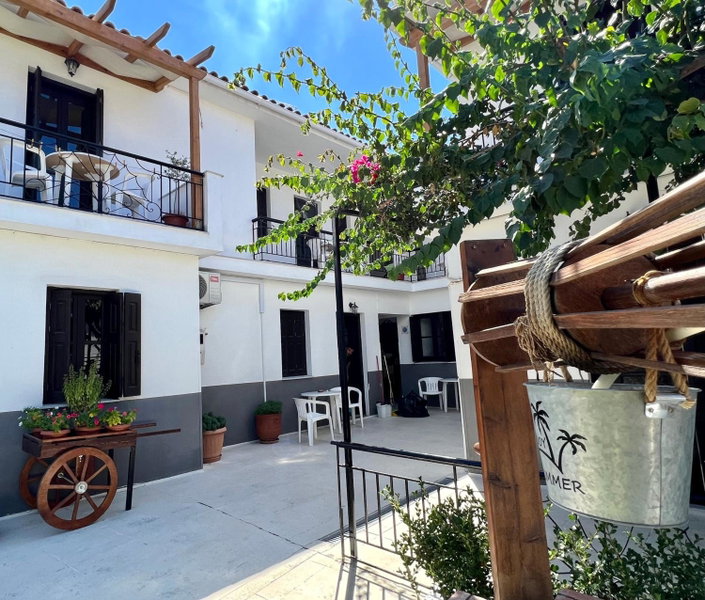 Hokkum Studios, Kokkari, Greece