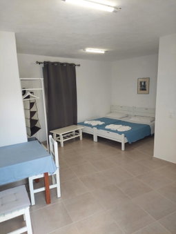 Eri Hotel, Parikia, Greece