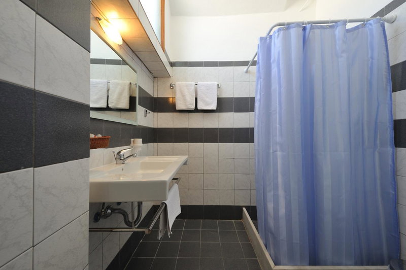 Eri Hotel, Parikia, Greece
