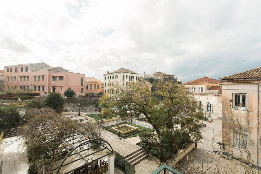 Deluxe Town Hall Square Flat in Historical Center 2nd floor, Corfu Town, Greece