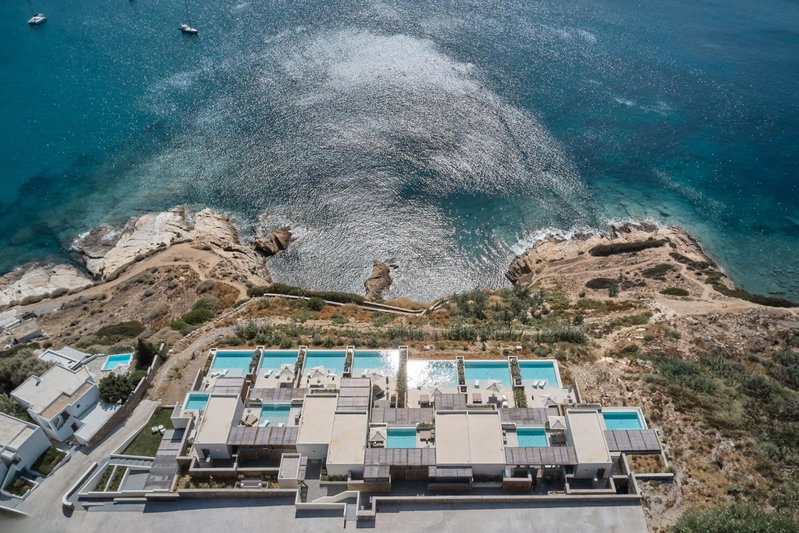 Ios Grand Pool Suites, Mylopotas, Greece