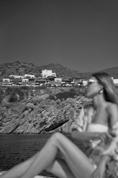 Ios Grand Pool Suites, Mylopotas, Greece