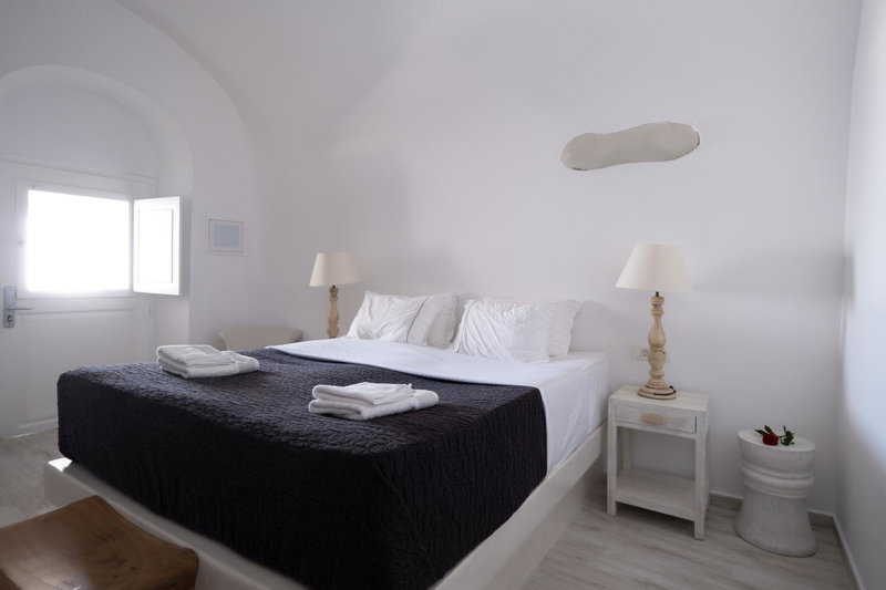 Anemos Cave Suites, Imerovigli, Greece