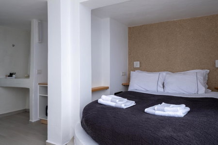 Anemos Cave Suites, Imerovigli, Greece