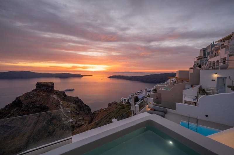 Anemos Cave Suites, Imerovigli, Greece