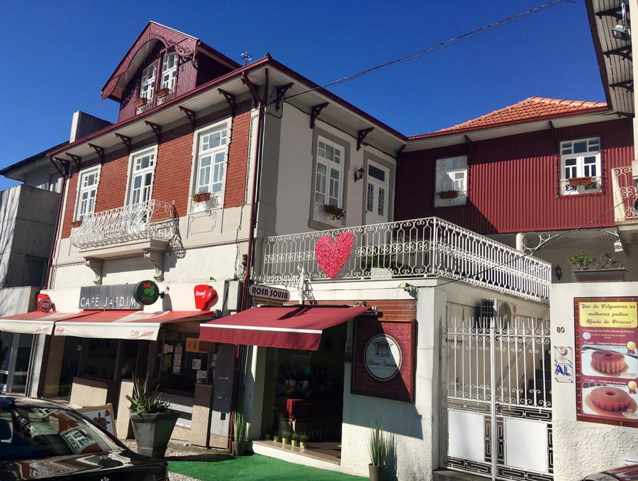Casa Rosa Sousa, Felgueiras, Portugal