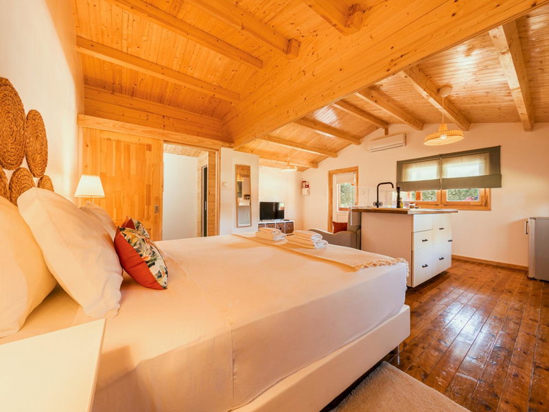 Chalet do Lago, Montargil, Portugal