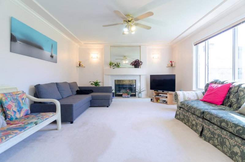 Great Guest Suite in a Gorgeous House, New Westminster, Canada