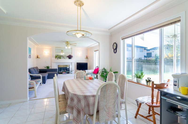 Great Guest Suite in a Gorgeous House, New Westminster, Canada