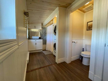 Bespoke Lake Cottage, New Minas, Canada