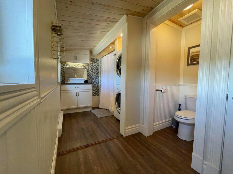 Bespoke Lake Cottage, New Minas, Canada