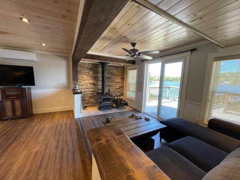 Bespoke Lake Cottage, New Minas, Canada