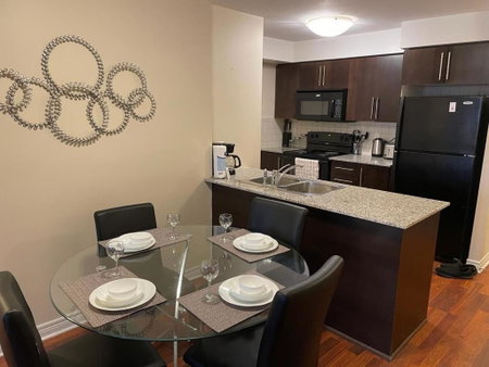 Platinum Suites Furnished Executive Suites, Mississauga, Canada