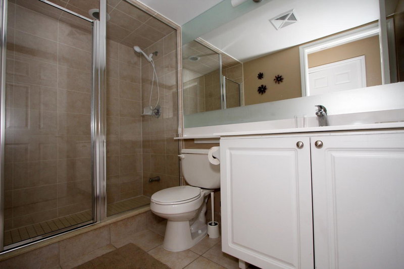 Platinum Suites Furnished Executive Suites, Mississauga, Canada