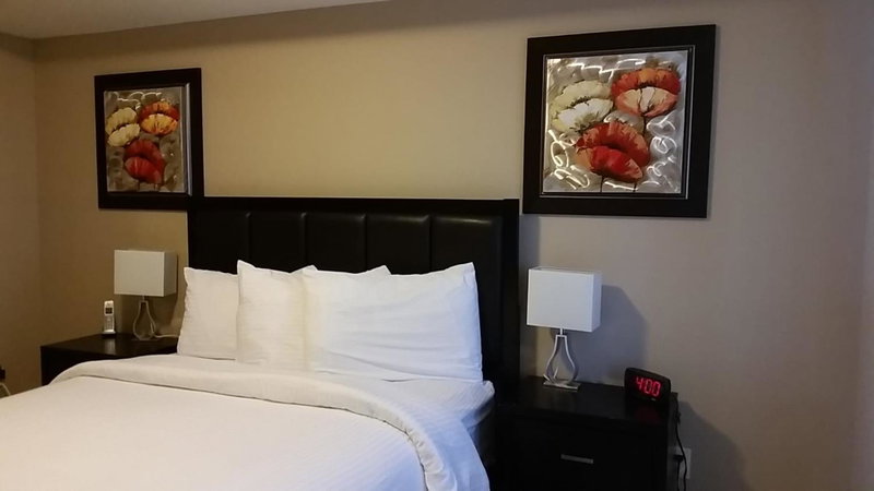 Platinum Suites Furnished Executive Suites, Mississauga, Canada