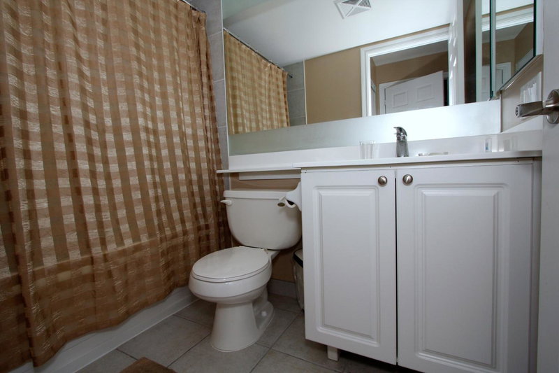 Platinum Suites Furnished Executive Suites, Mississauga, Canada