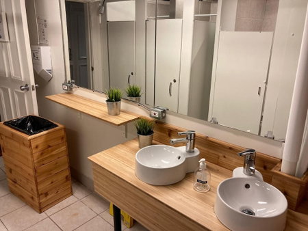 Cambie Downtown Hostel, Vancouver, Canada
