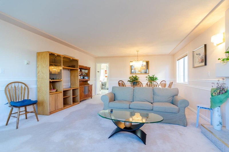3 Private, spacious, bright rooms in a Gorgeous house, New Westminster, Canada