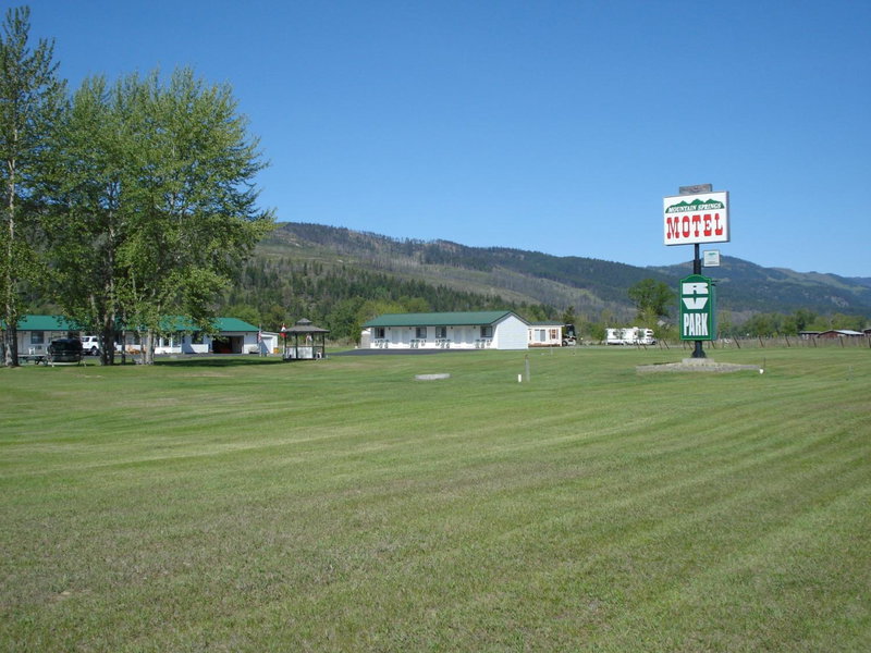 Mountain Springs Motel & RV Park, Barrière, Canada