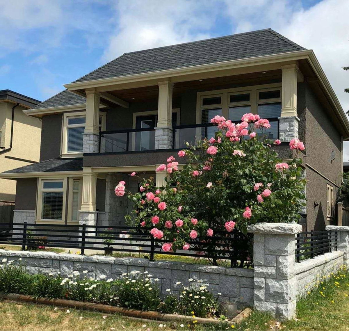 Hotel · White Rose House, White Rock