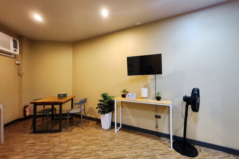 Freddo Studio Apartelle, Lapu-Lapu, Philippines