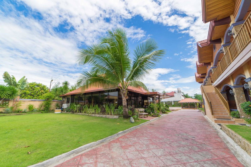 RedDoorz Plus @ Starhomes Olivianville, Tarlac, Philippines