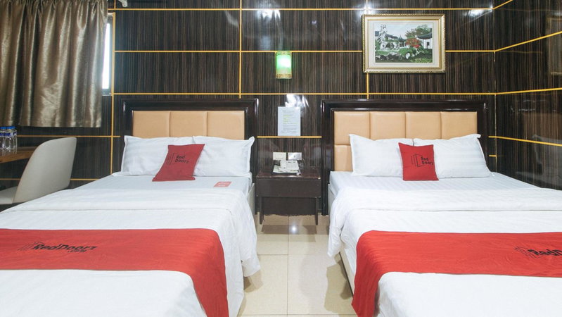 RedDoorz at Winter Hotel Araneta, Manila, Philippines