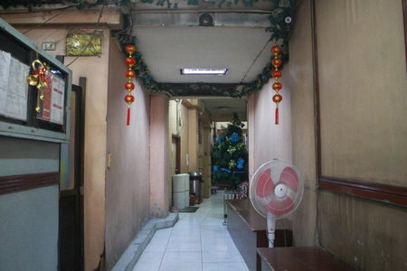 OYO 1011 First Hotel, Manila, Philippines