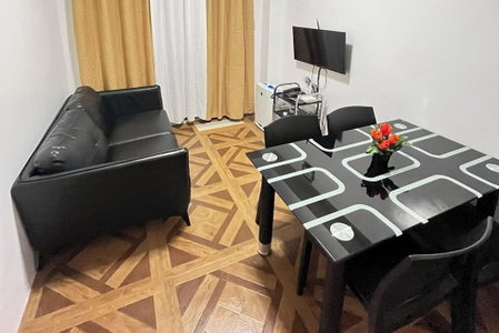 Krystalclaine Homestay-Burnham Hill Condo, Baguio, Philippines