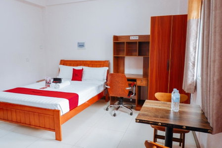 RedDoorz Plus near Camella La Brisa Lapulapu, Cebu City, Philippines