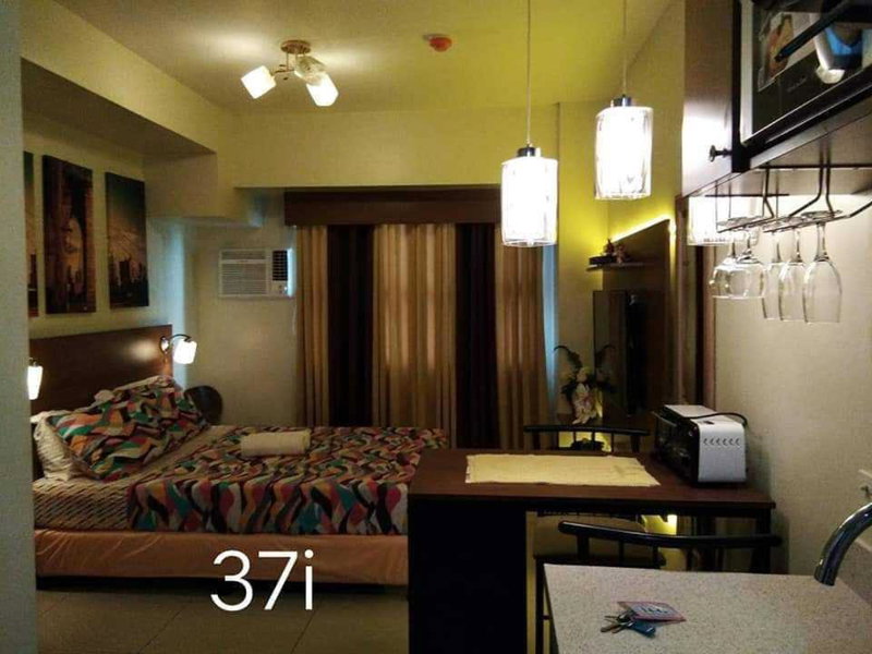 CEBU BUDGET STAY at HORIZONS 101 by Coleen Bedsit, Cebu City, Philippines