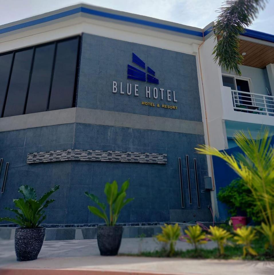 Hotel · Blue Hotel and Resort, Porac