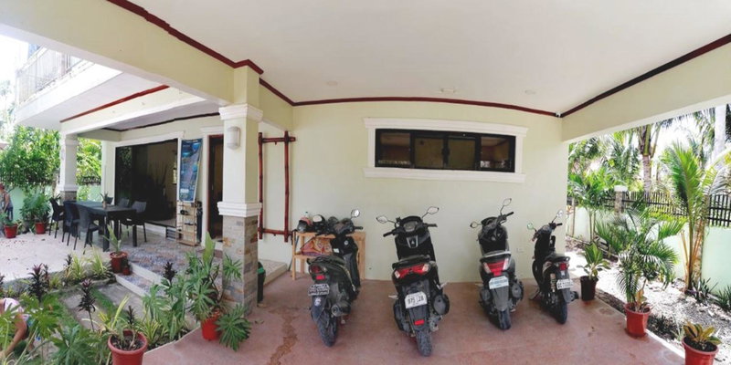 Avila's Hostel Moalboal near Beach, Basdiot, Philippines