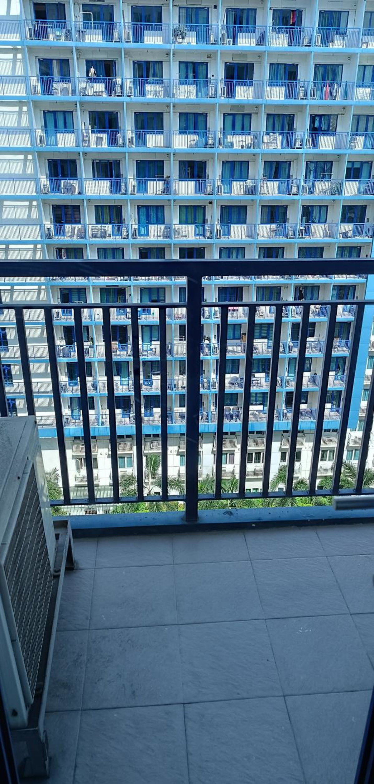 Hotel · Staycation Infront of Moa Residences Tower A Near Dfa Macapagal, NU Moa, PICC, World Trade, Star City, Ayala Mall, Parqal Mall, NAIA 1,2,3, Manila