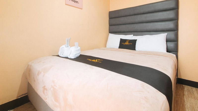 153 Silverio Suites Paranaque City, Manila, Philippines