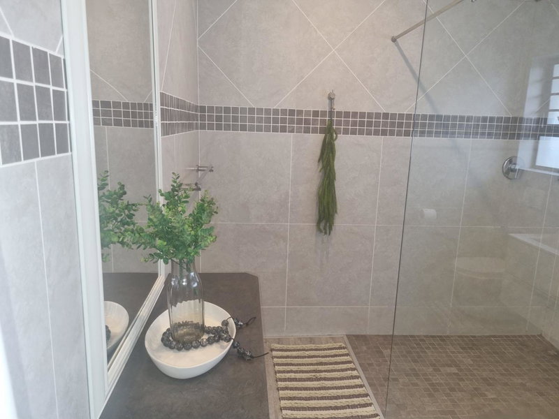 Eland Place Self Catering Guest House, Beacon Bay, South Africa