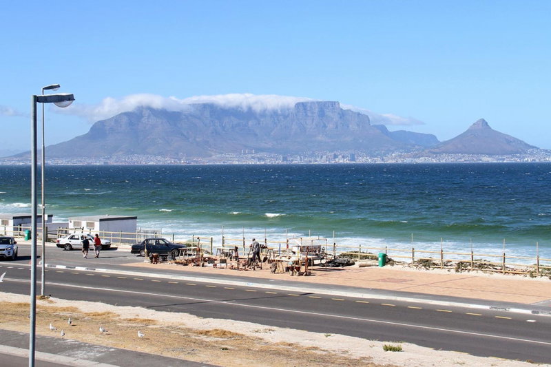 Cap Du Mont Cape Town, Bloubergstrand, South Africa