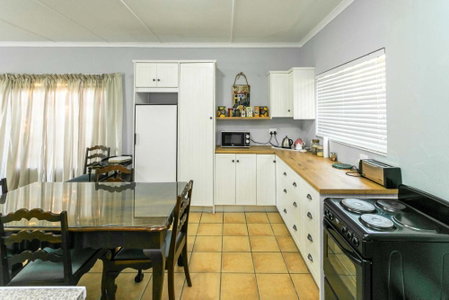 Ravenscliff Self Catering, Oudtshoorn, South Africa