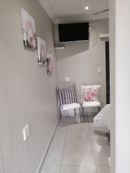 394OnEmus, Pretoria, South Africa