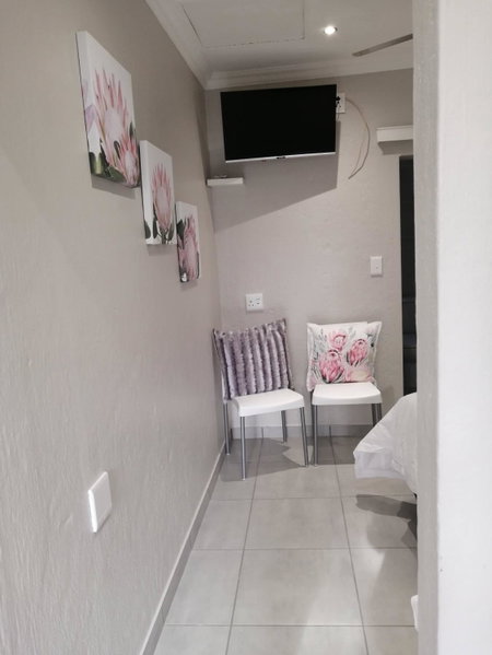 394OnEmus, Pretoria, South Africa