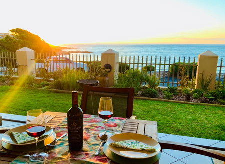 Sage at Whale Cove - Sea Facing Apartment, De Kelders, South Africa