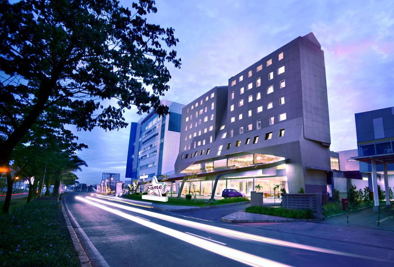 Fame Hotel Gading Serpong, Serpong, Indonesia