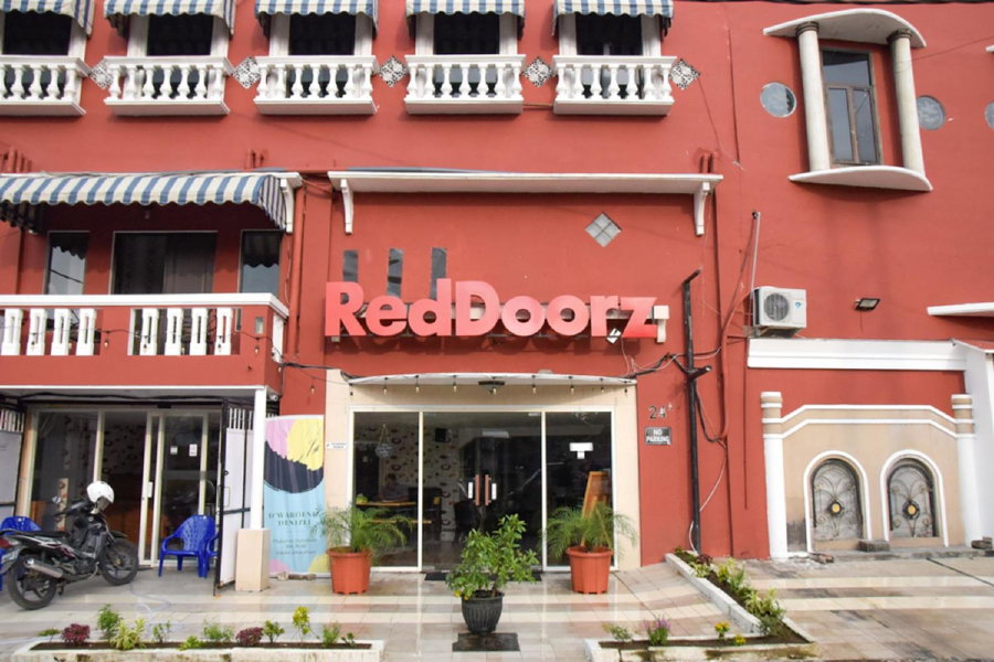 RedDoorz near Pelabuhan Tanjung Perak 2 Surabaya, Surabaya, Indonesia