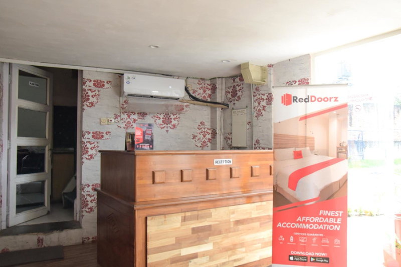 RedDoorz near Pelabuhan Tanjung Perak 2 Surabaya, Surabaya, Indonesia