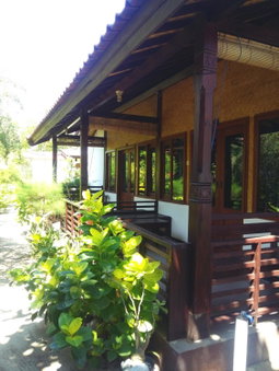 Yaya Bungalows Blue Coral, Gili Meno, Indonesia