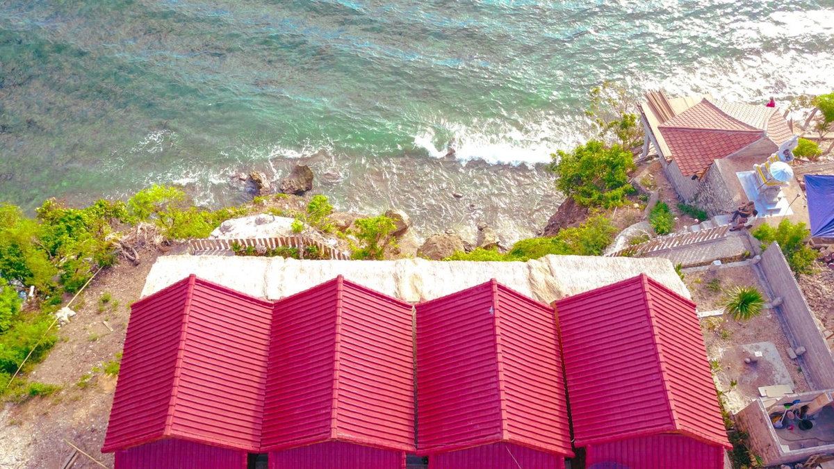 Malibu Huts, Indonesia
