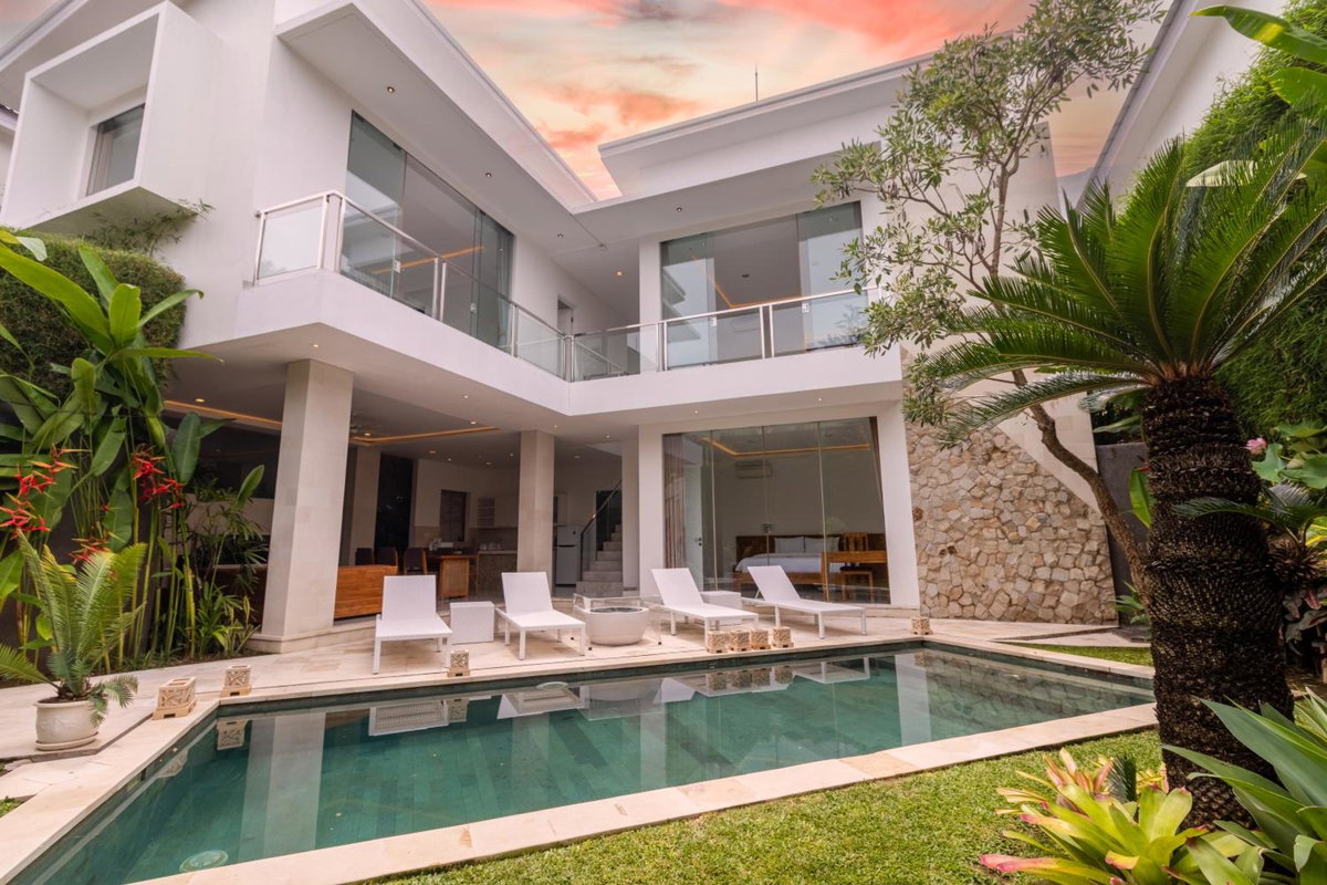 Villa Kusamakura Seminyak, Indonesia
