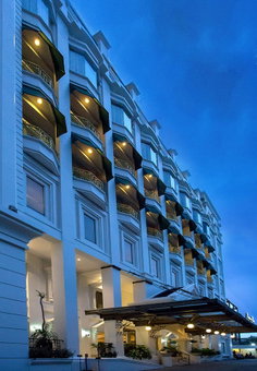 Toeti Roosseno Plaza, Jakarta, Indonesia