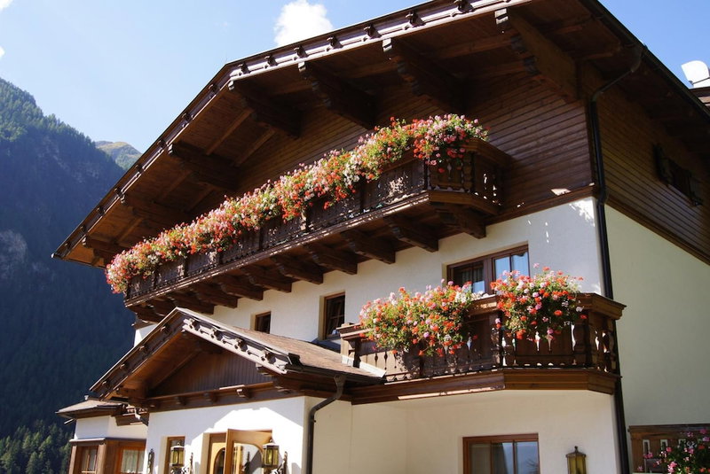 Panoramahotel Lärchenhof, Heiligenblut, Austria