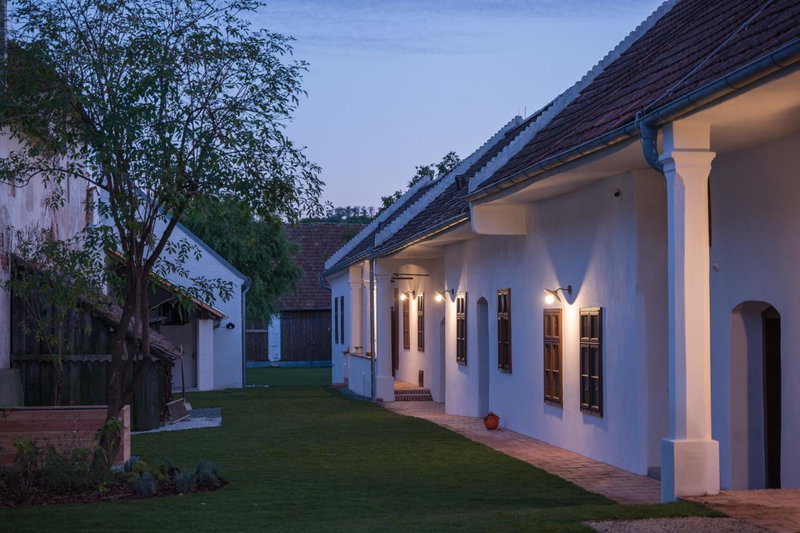 Tschardakenhof Appartements, Lutzmannsburg, Austria